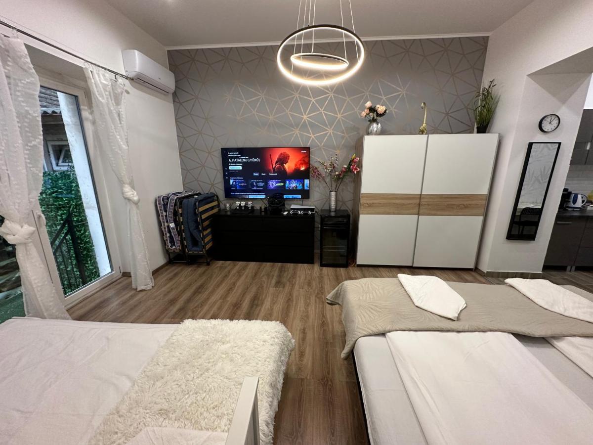 Budapest Garden Apartman Bagian luar foto